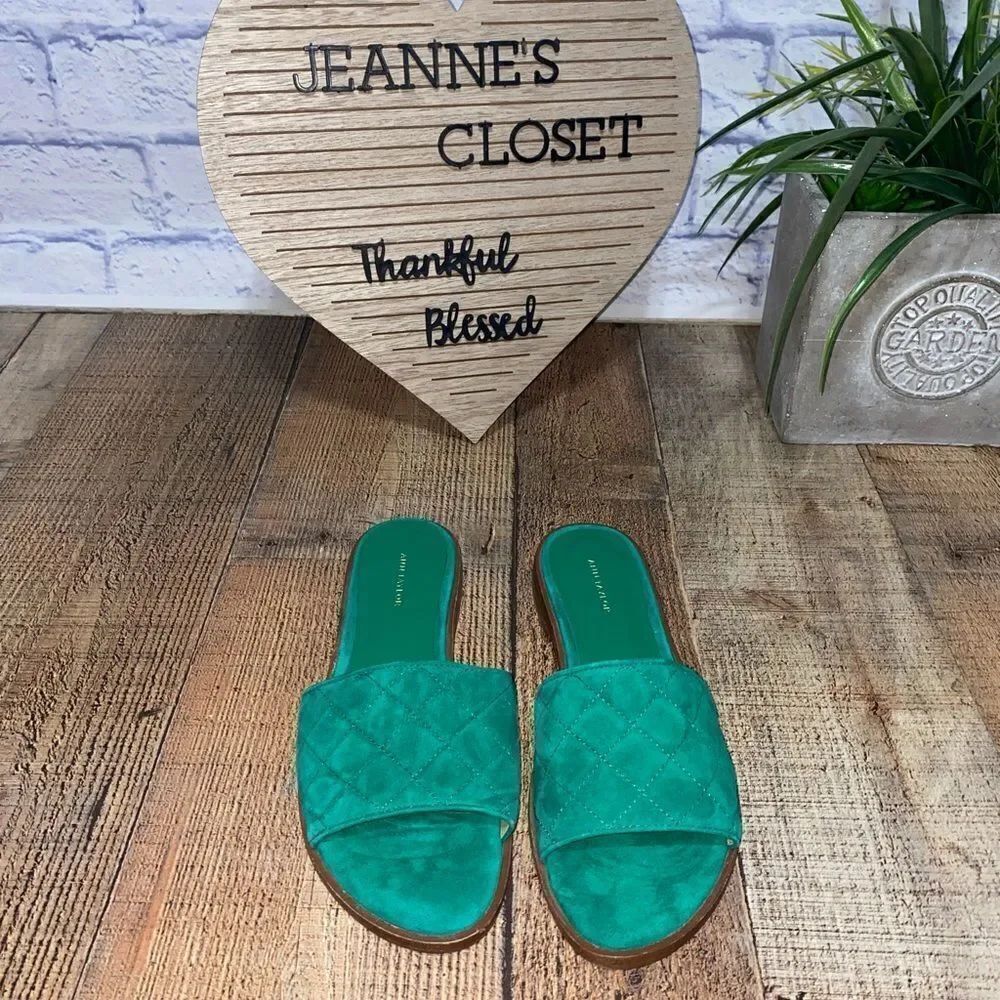 Ann Taylor Lyra Suede Quilted Slide Sandals Apple Green 7M